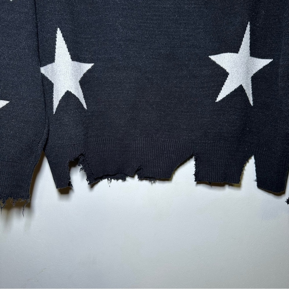 Black Distressed and Sweater with White Stars Size Large - Picture 6 of 6